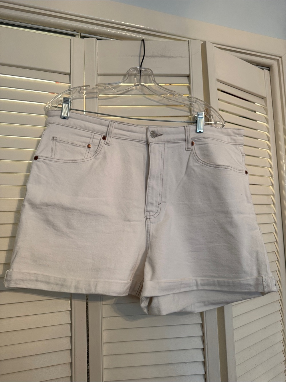 3/$25 H&M Ultra High Waisted Mom Jean Shorts